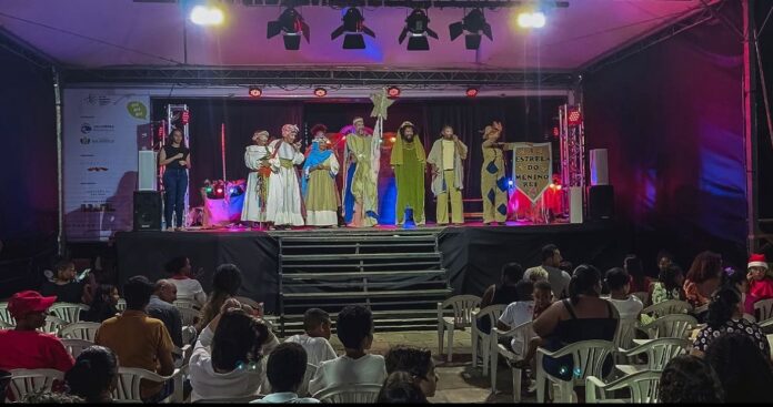 Caravana de Natal levou teatro para mais de mil pessoas nas cidades de Ibitiara e Jacobina