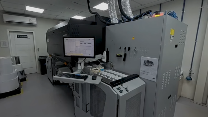 Automação Transforma A Indústria De Rótulos E Redefine Produtividade, Qualidade E Prazos